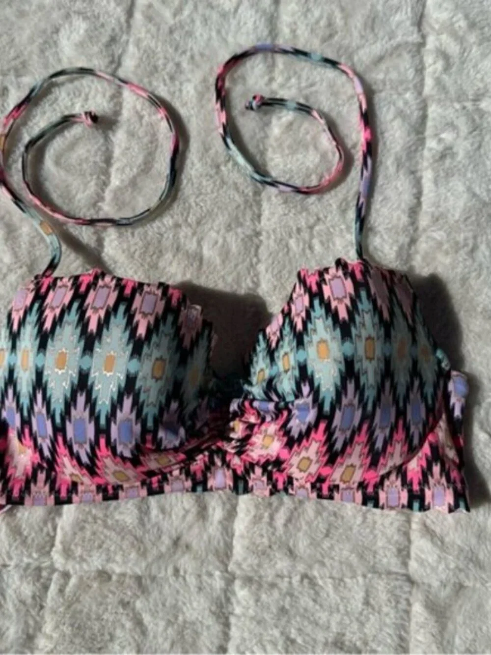 Victoria’s Secret | Warm Ikat Foil The Getaway Halter Bikini Top | Size 32C - Picture 3 of 10